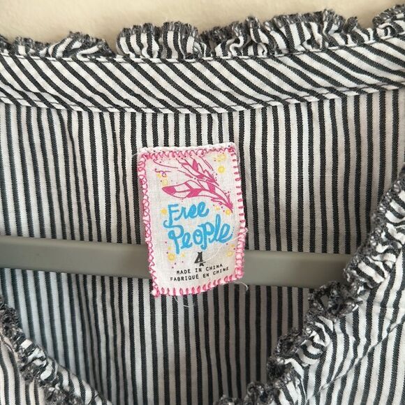 Free People Top Womens 4 Striped Crochet Lace Tie Neck Bell Sleeve Gray Boho - Picture 2 of 7